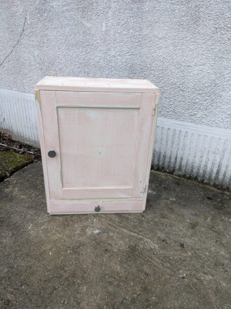 Pharmacie, armoire de toilette, brocante en ligne (1)