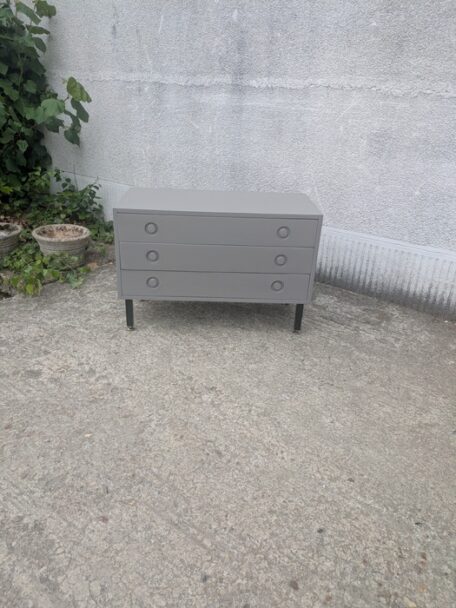 Commode, enfilade, brocante en ligne (1)