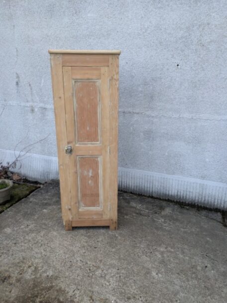 Petite armoire, brocante en ligne (1)