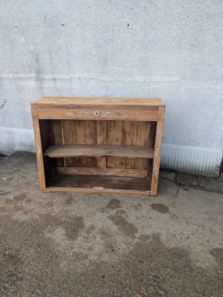 Buffet, comptoir, bibliothèque, brocante en ligne (1)