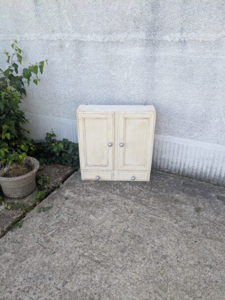 Pharmacie, brocante en ligne (1)