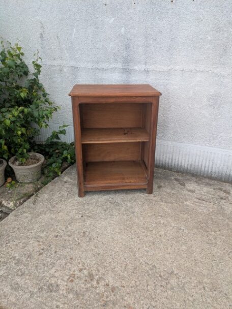 Etagère, bibliothèque, brocante en ligne (1)