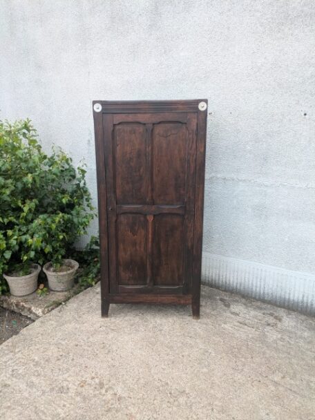 Petite armoire parisienne, brocante en ligne (1)
